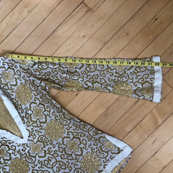 Vintage Silk Tunic w/ Gold Embroidery - Picture 10 of 11